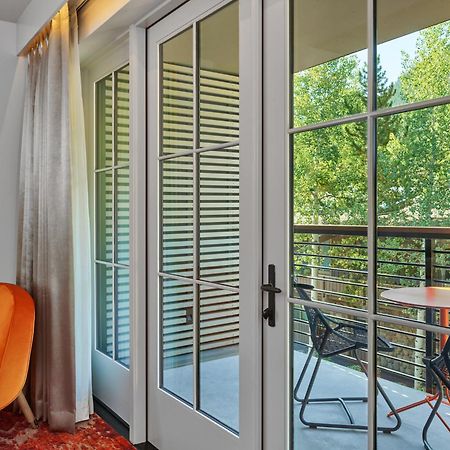 W Aspen Hotel Екстериор снимка
