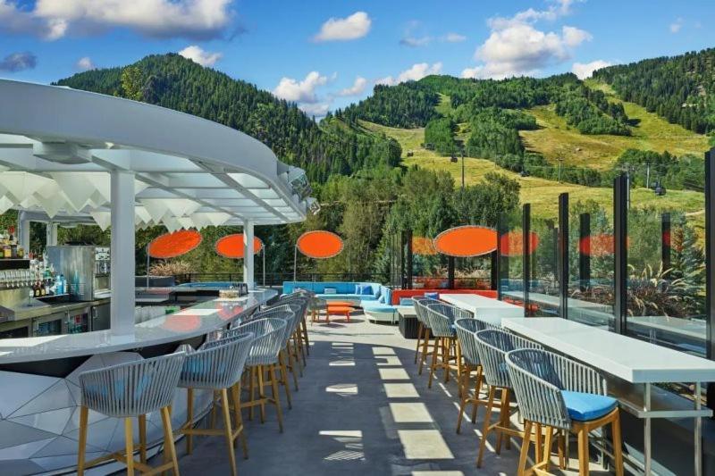 W Aspen Hotel Екстериор снимка