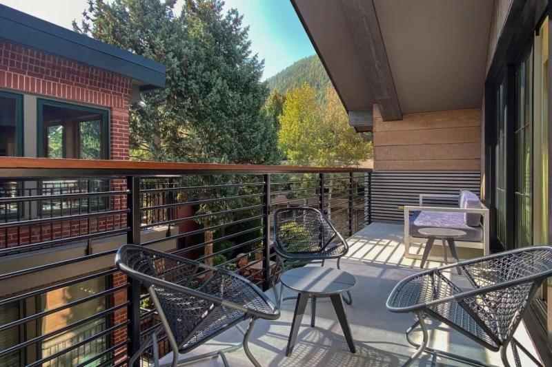 W Aspen Hotel Екстериор снимка